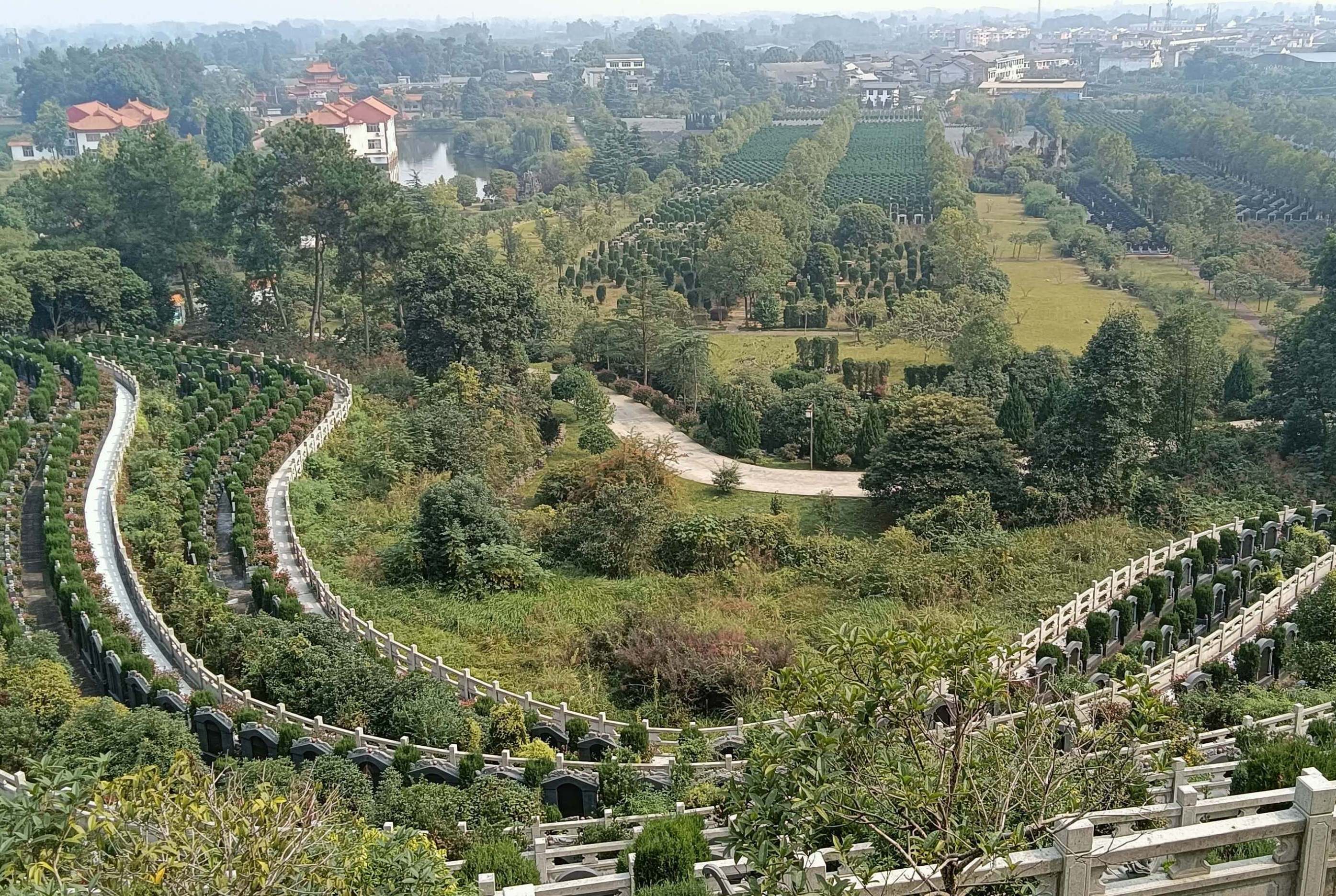 武侯区墓地价格-选择墓地时风水该如何选择呢